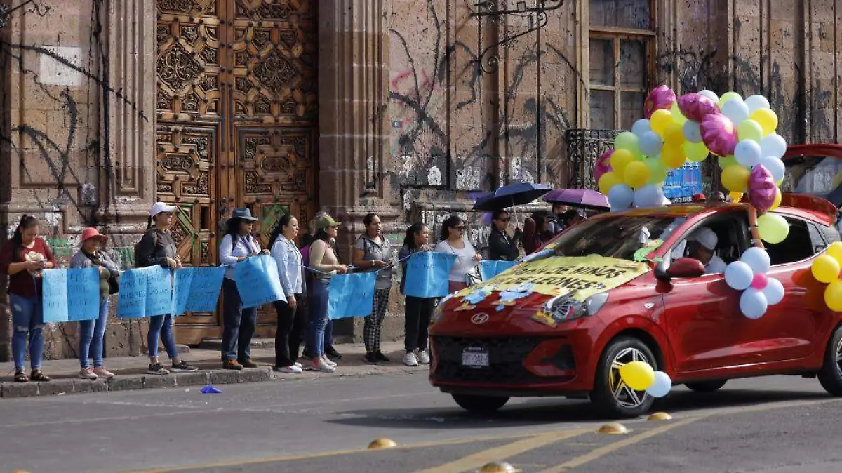 CNTE se manifiesta en Palacio de Gobierno (1)